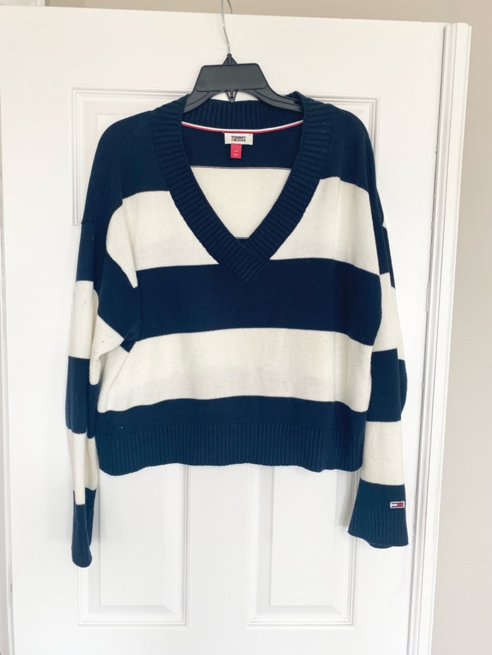 Tommy Hilfiger Navy & White Bold-Stripe V-Neck Sweater